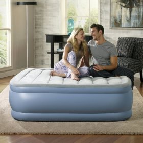 Beautyrest Hi Loft 17" Queen Air Bed Mattress, Raised Inflatable Blow-Up Bed, Powerful Pump, Adjustable Firmness